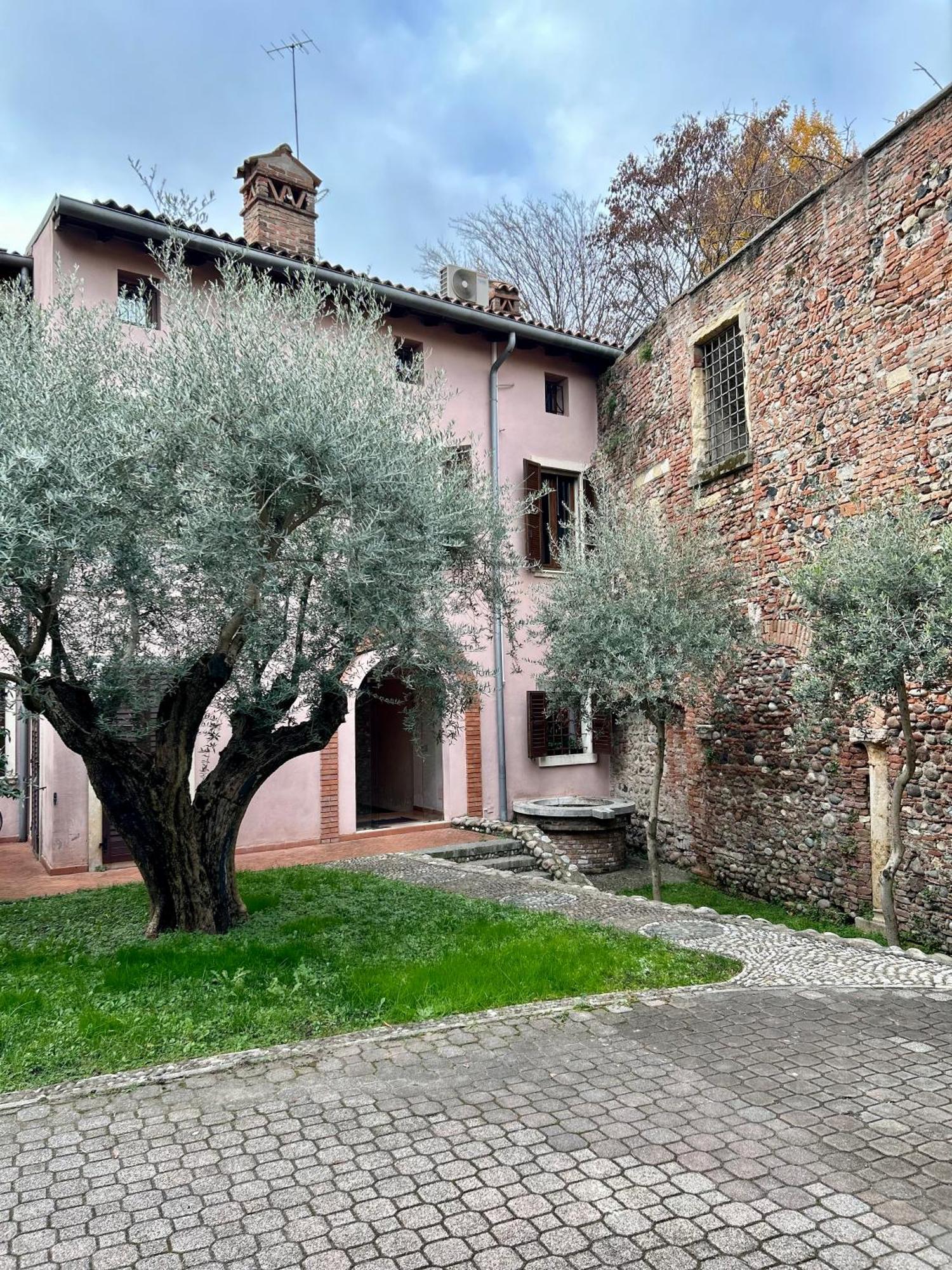 Rosso Verona Suite-Free Parking, Verona